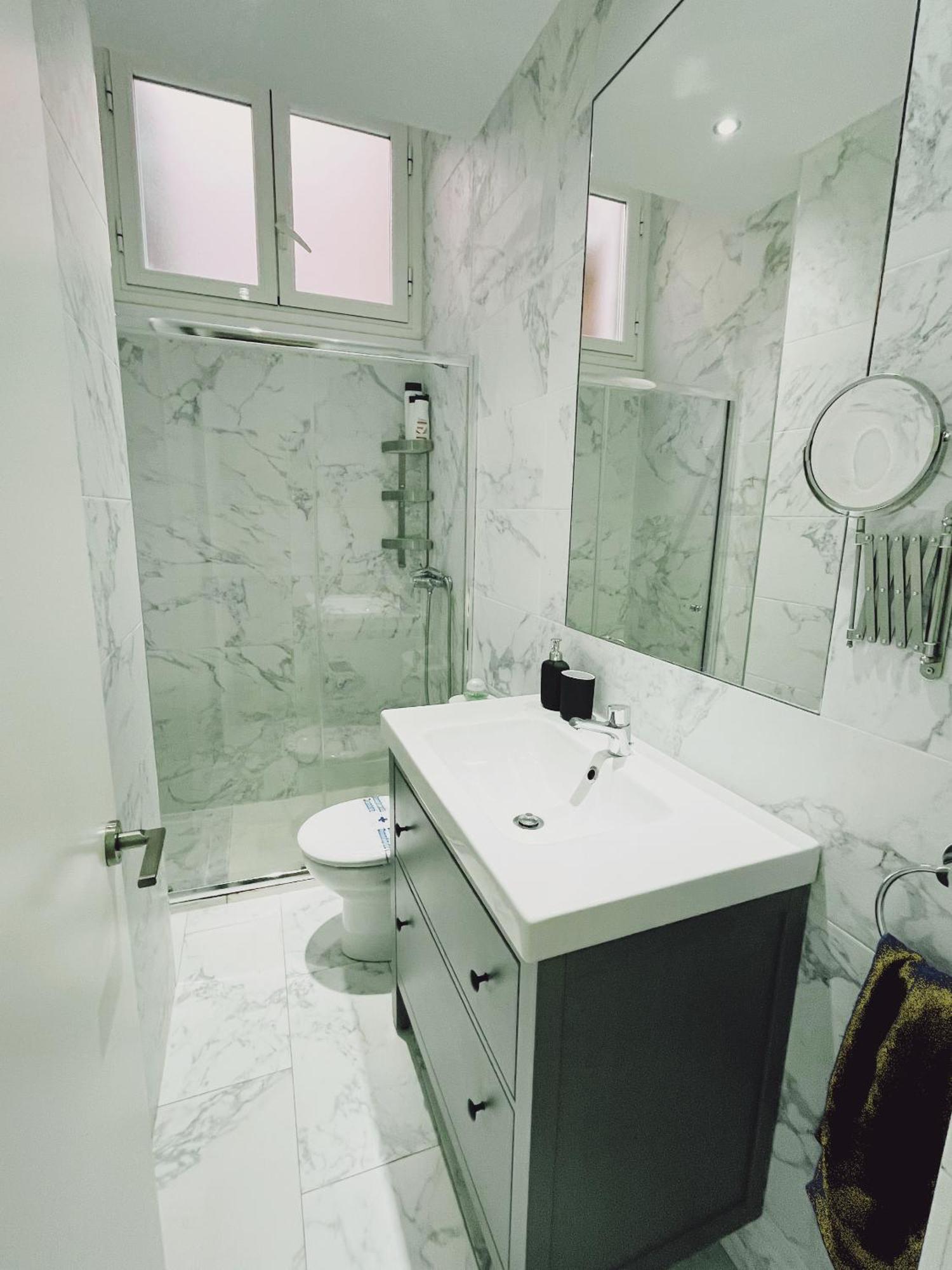 Dplace To Be - Amazing Apartments In Historic Center 马德里 客房 照片
